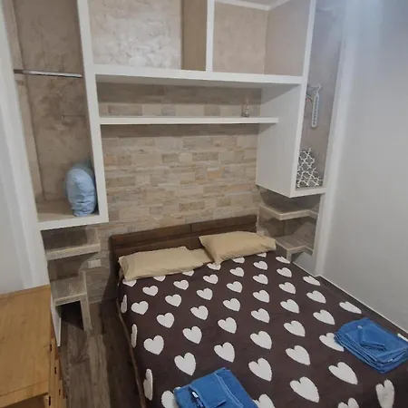 Civico 44 아파트 *