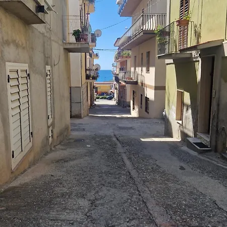 Civico 44 * Bova Marina