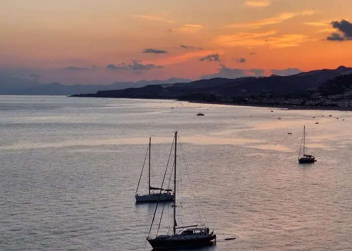 Daire Civico 44 Bova Marina